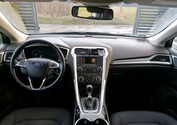 Ford Mondeo cena 48900 przebieg: 149000, rok produkcji 2015 z Łódź małe 92